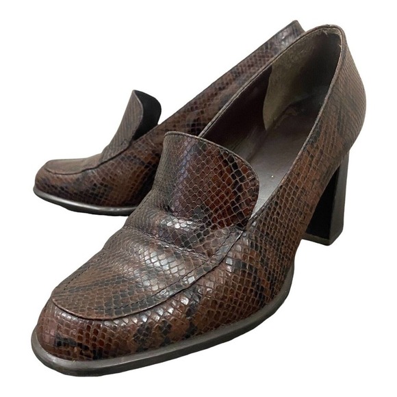 Nine West Brown Snake Print Loafers Block Heel Chunky Y2K 90's 8.5M Slip On - Picture 2 of 9